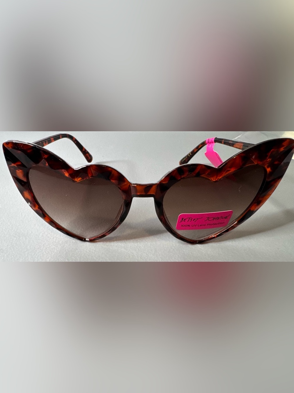 Betsey Johnson Tortoiseshell faceted cat eye Heart-Shaped Sunglasses - Brown - Picture 5 of 7